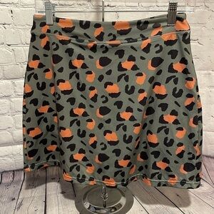 Skorts- Army Green leopard print pleaded back Sz Small New With Tag